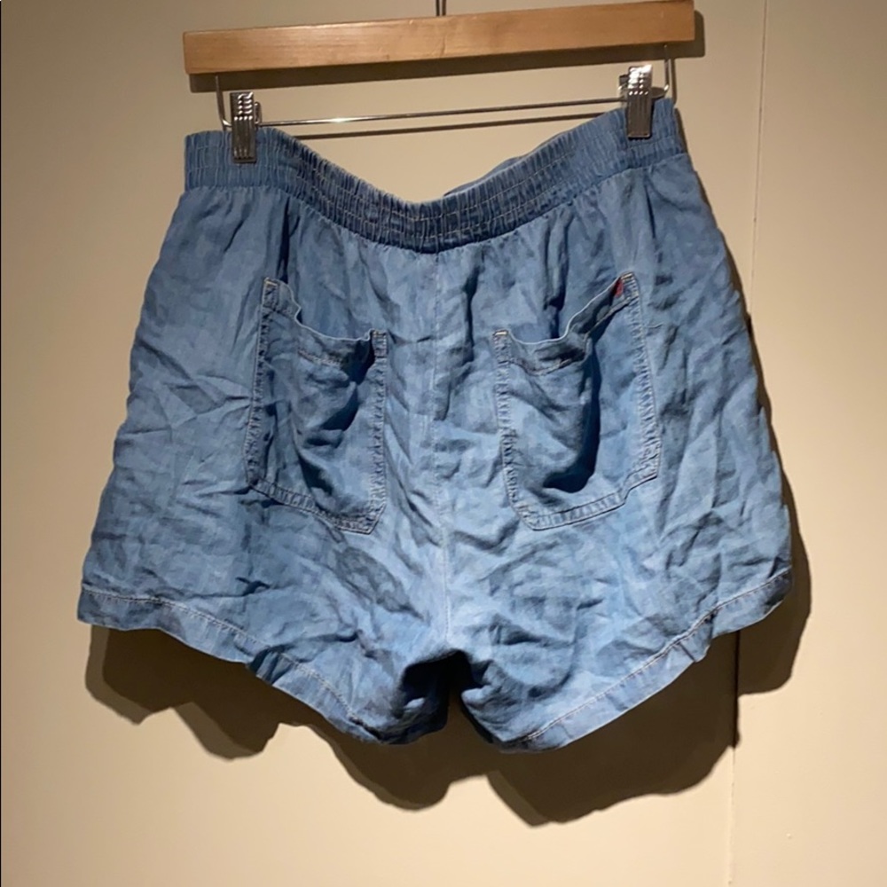 Shorts - Picture 2 of 2
